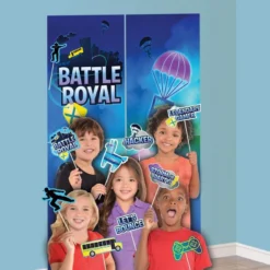 Battle Royal Scene Setter With Photo Booth Props
